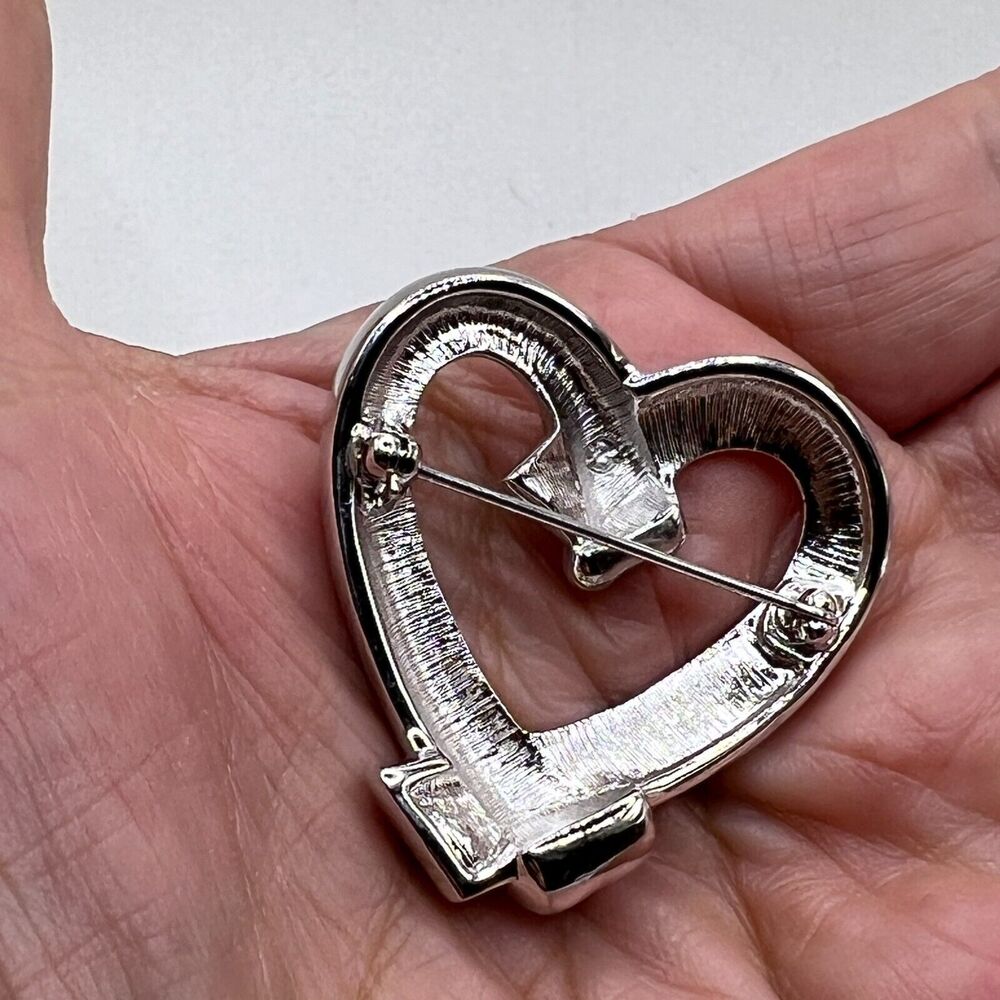 SWAROVSKI Swan Signed Sparkling Ice Crystal HEART BROOCH Pin Costume Jewelry - Picture 6 of 7